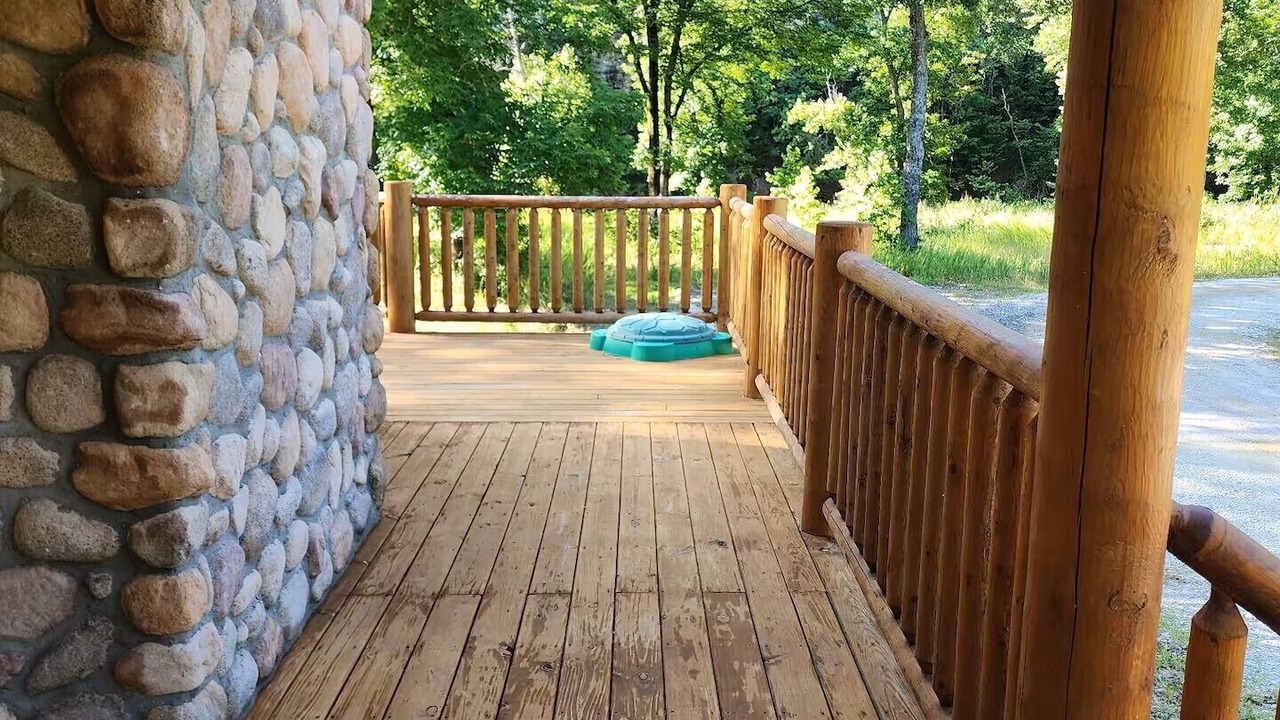 Photo of Outdoor in Cookson