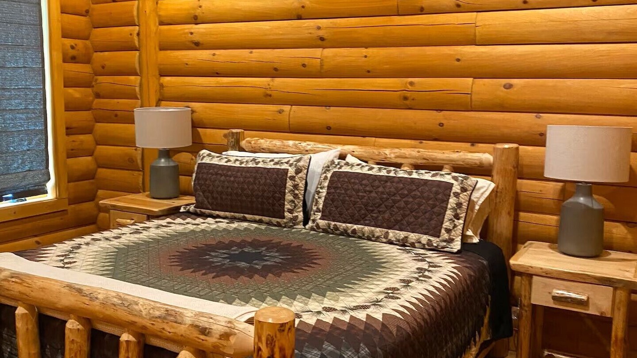 Photo of Bedroom in Cookson