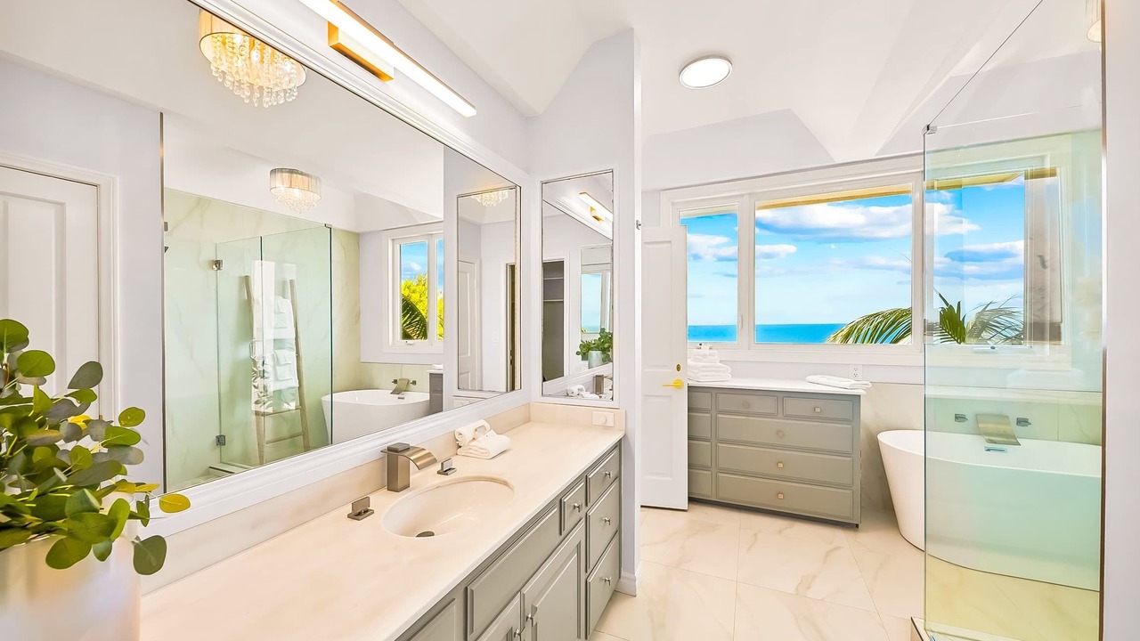 Photo of Bathroom in La Jolla Shores
