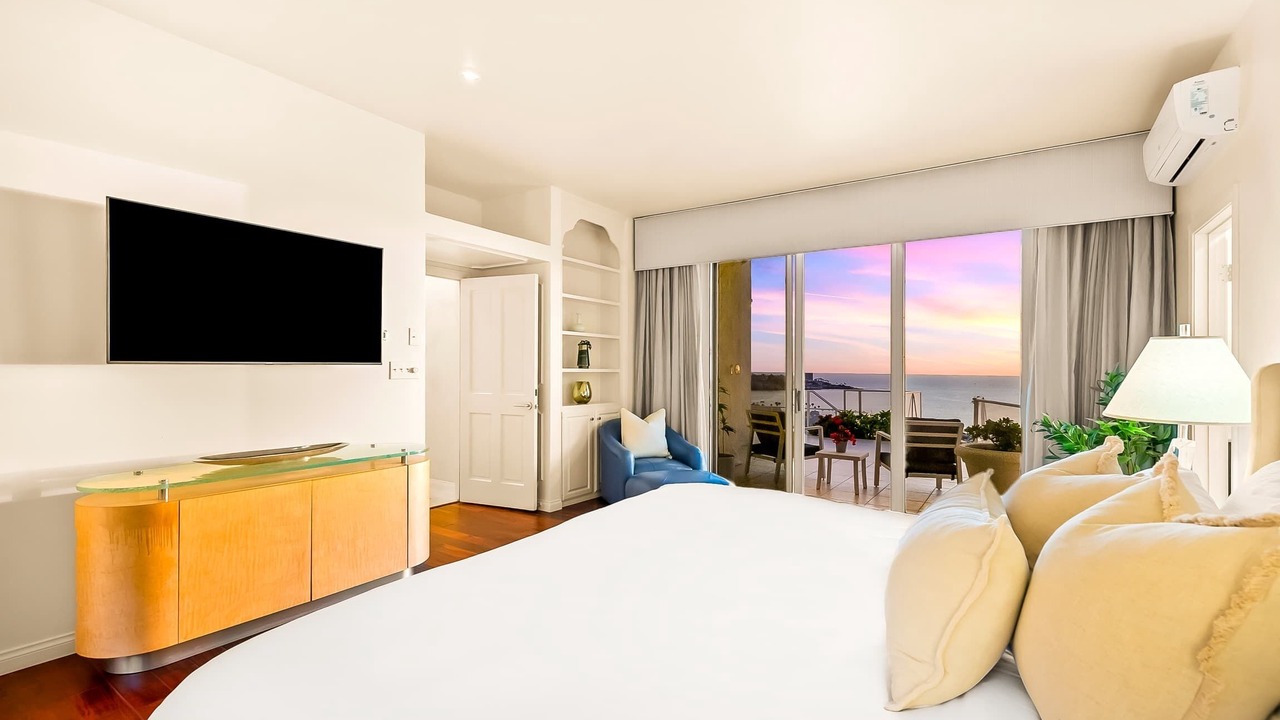 Photo of Bedroom in La Jolla Shores