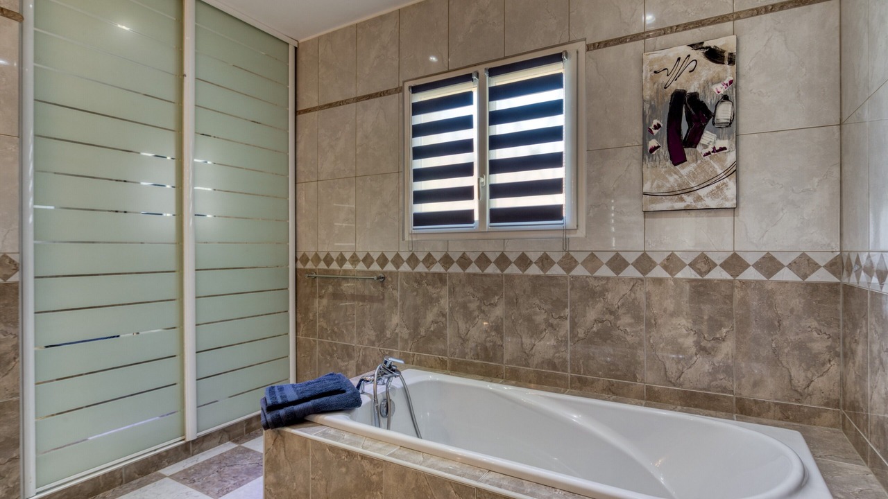Photo of Bathroom in Frontignan