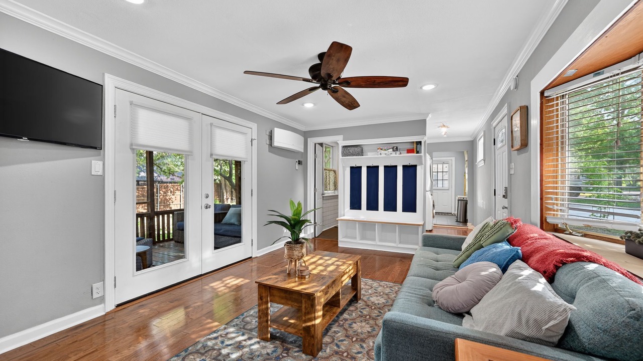 Photo of Livingroom in Flower Mound