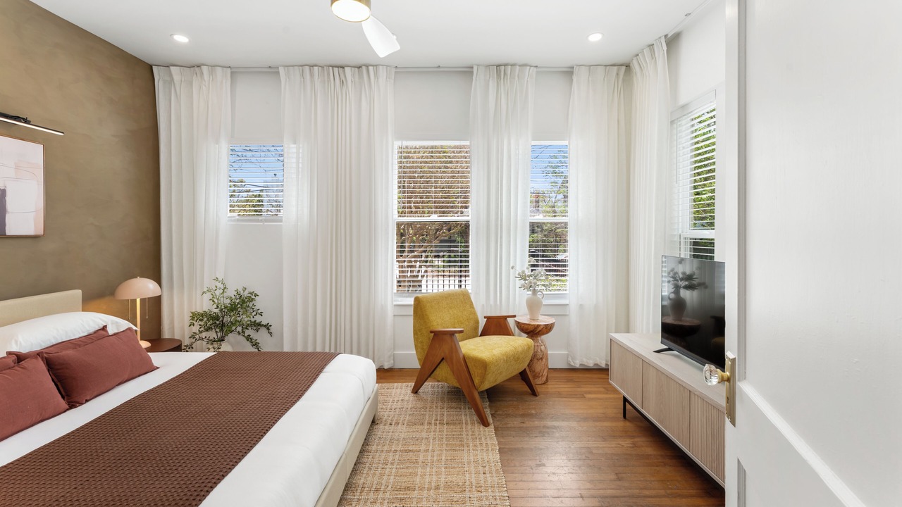 Photo of Bedroom in Neartown