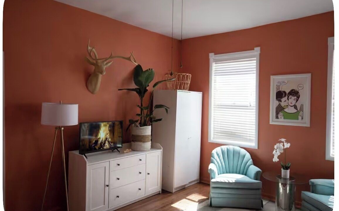 Photo of Livingroom in Airport Township