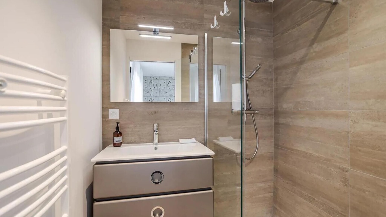 Photo of Bathroom in Dinard