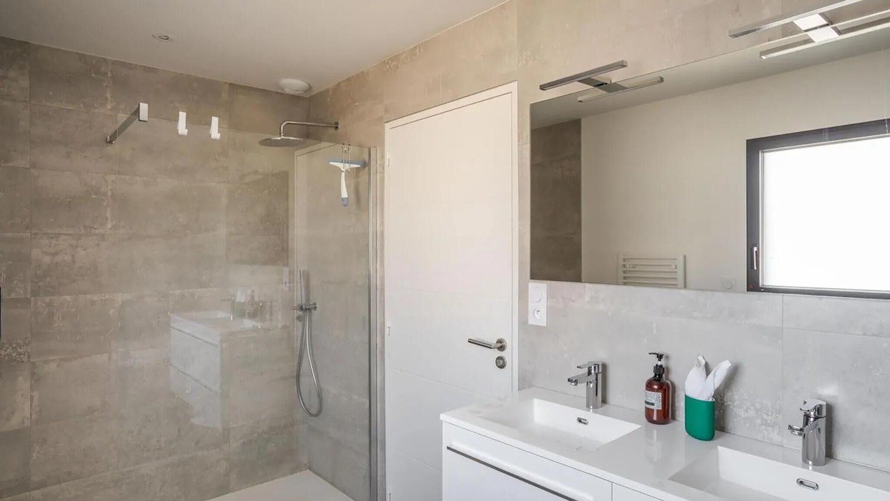 Photo of Bathroom in Dinard