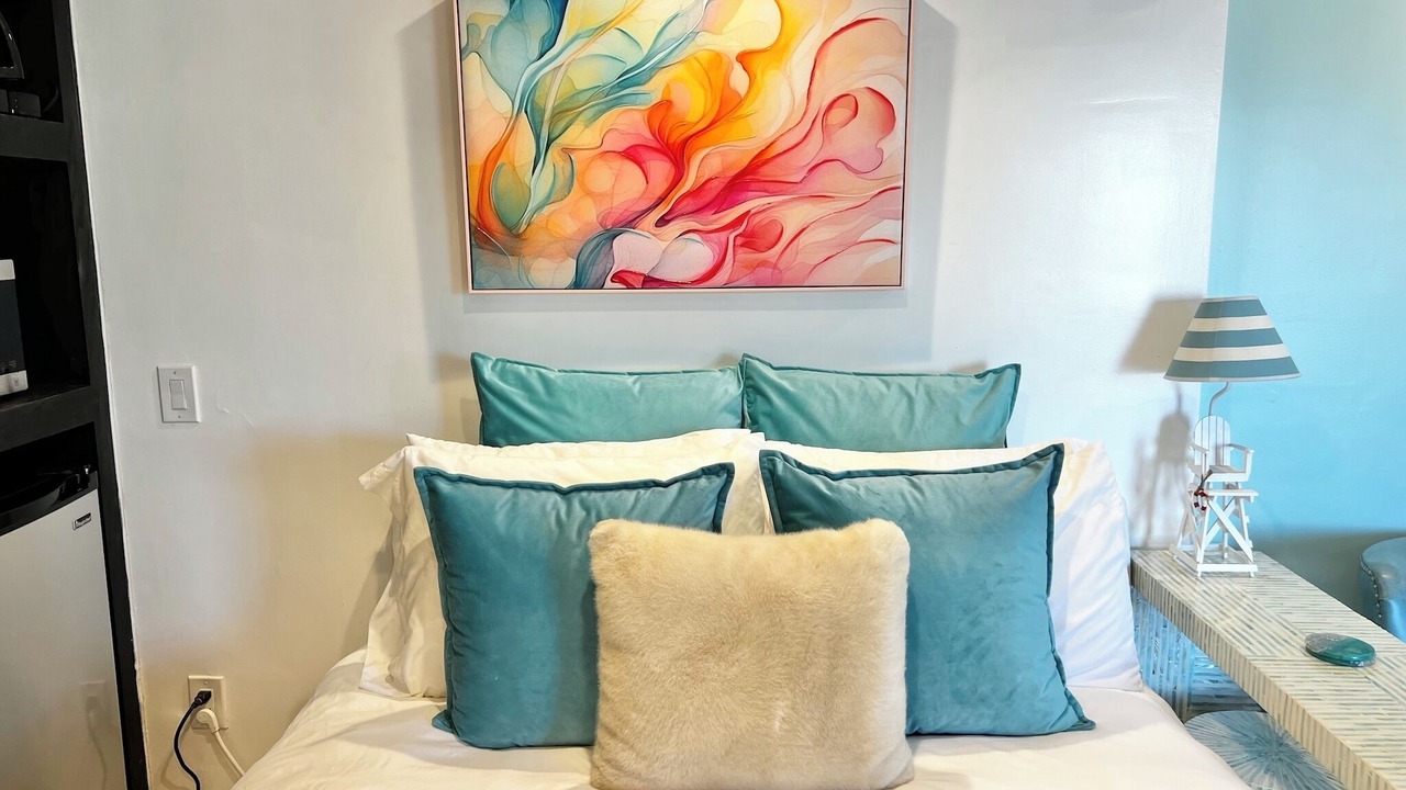 Photo of Bedroom in Hollywood Hills West
