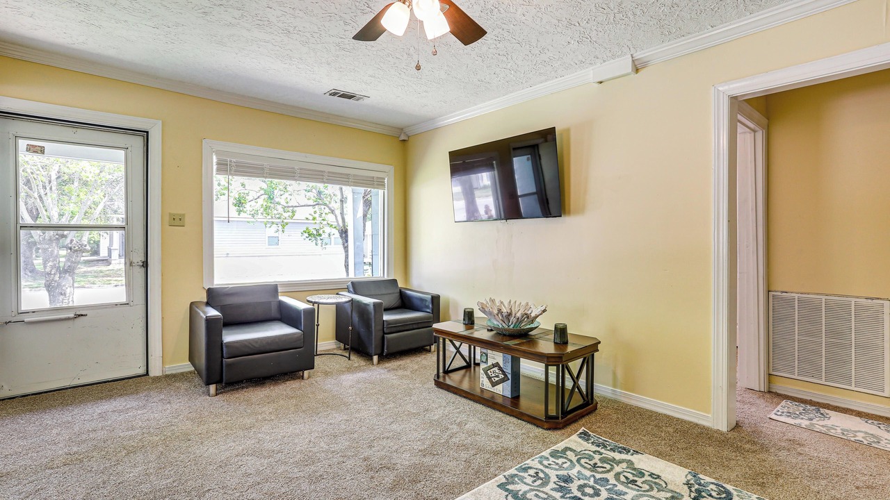 Photo of Livingroom in Lakeview  Jefferson County