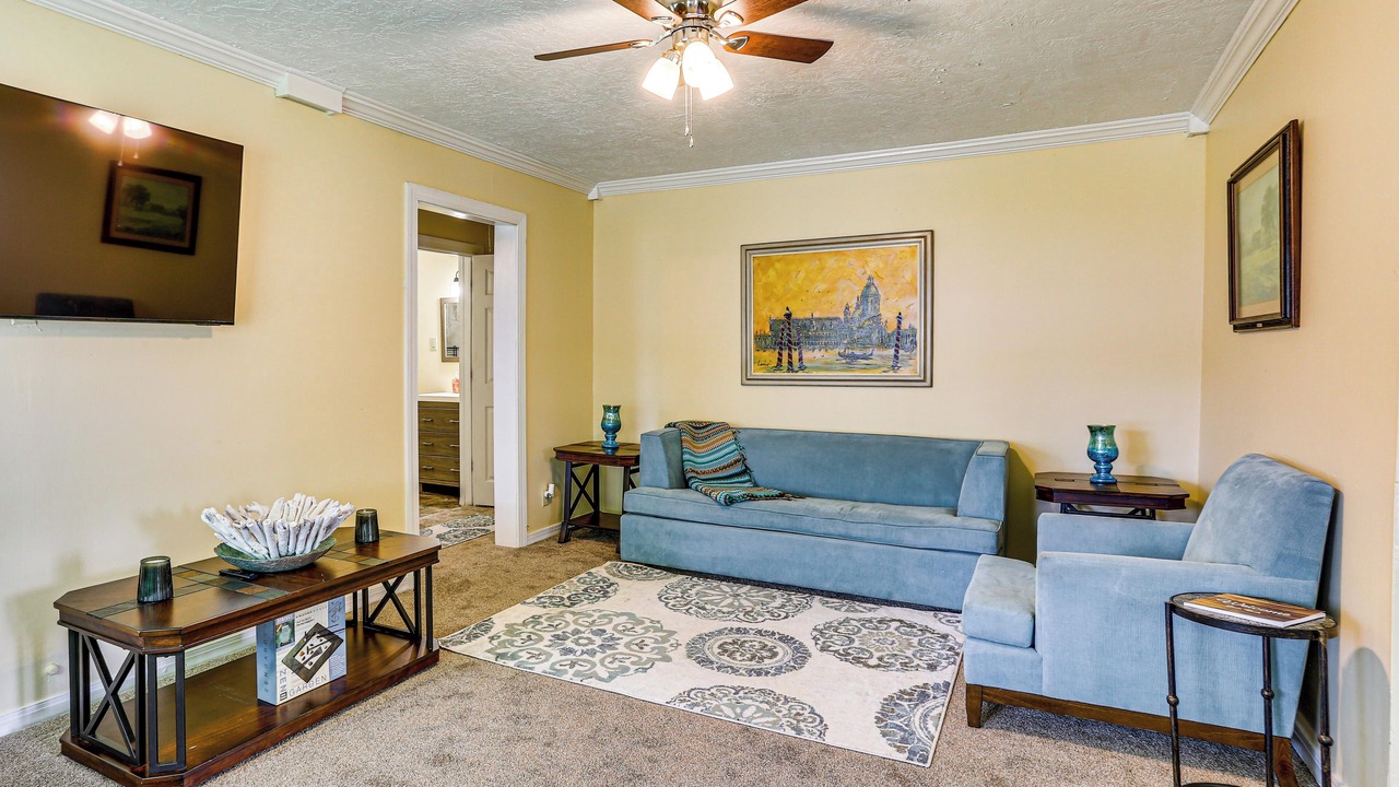 Photo of Bedroom in Lakeview  Jefferson County