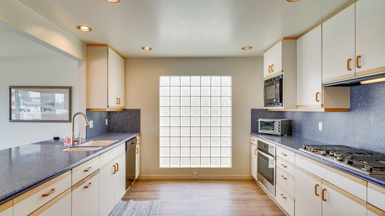 Photo of Kitchen in Discovery Bay