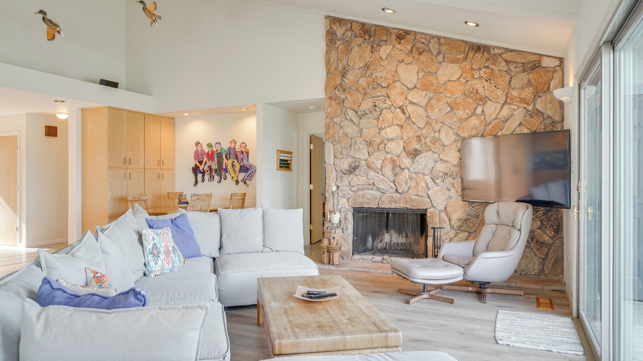 Photo of Livingroom in Discovery Bay