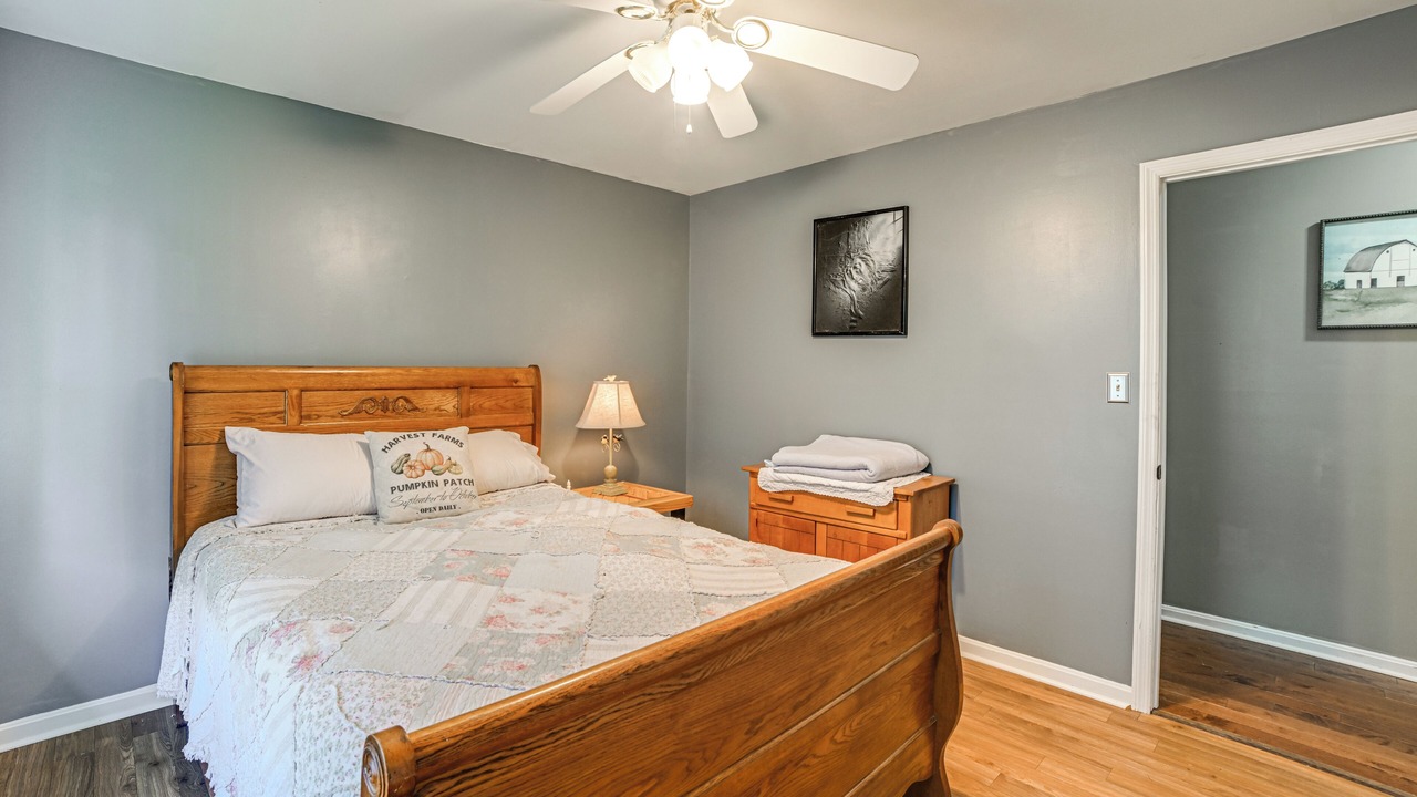 Photo of Bedroom in Oak Grove