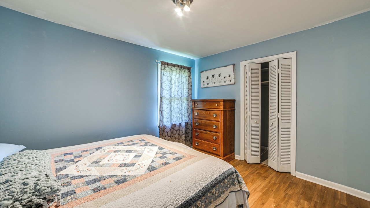 Photo of Bedroom in Oak Grove