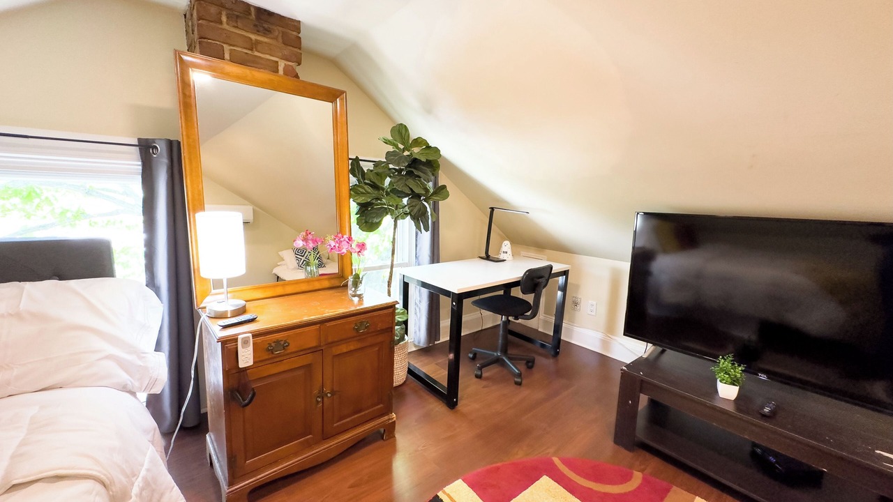 Photo of Bedroom in Tarrytown