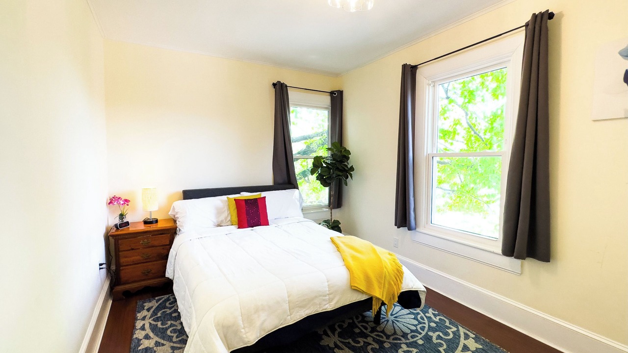 Photo of Bedroom in Tarrytown