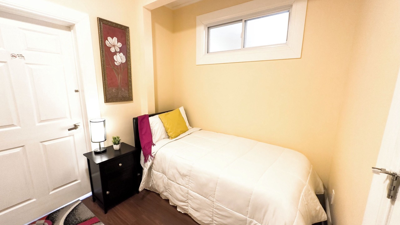 Photo of Bedroom in Tarrytown