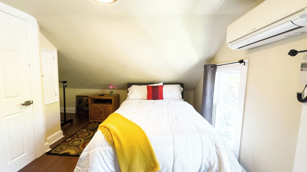 Photo of Bedroom in Tarrytown