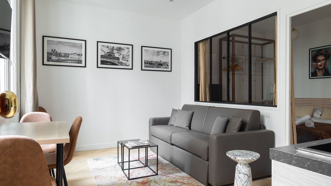 Photo of Livingroom in Quartier de la Folie-Mericourt