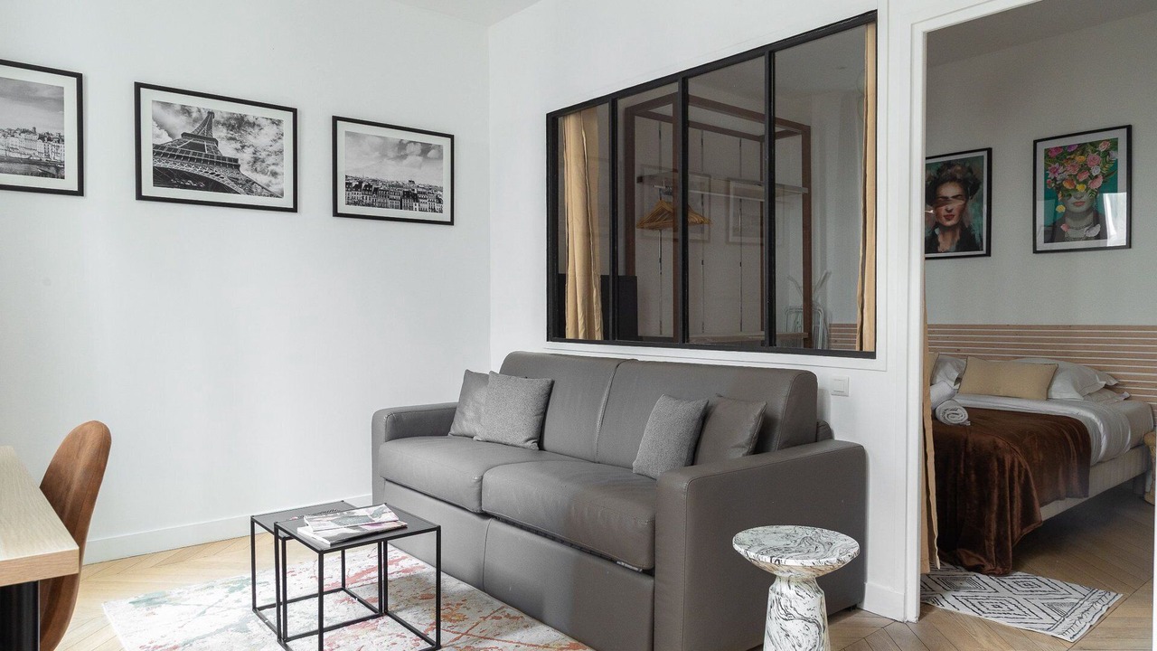 Photo of Livingroom in Quartier de la Folie-Mericourt