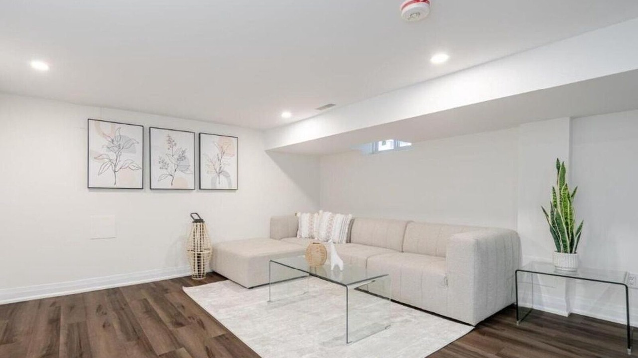 Photo of Livingroom in Oakwood Village