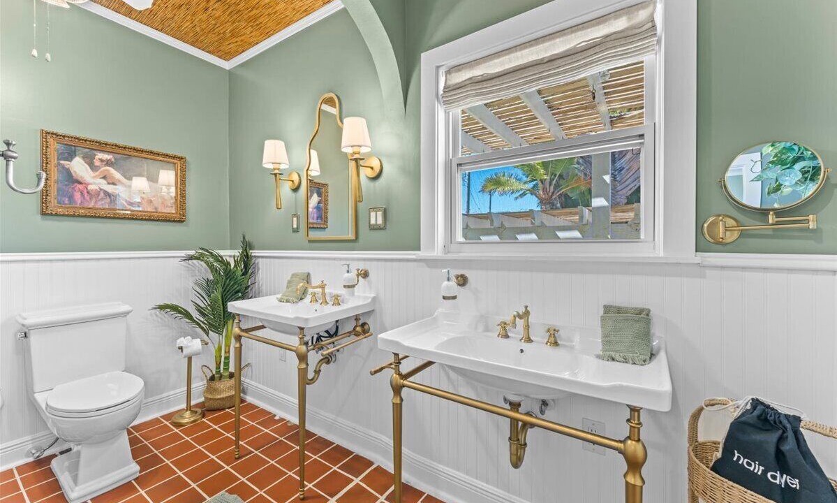 Photo of Bathroom in Tarpon Springs