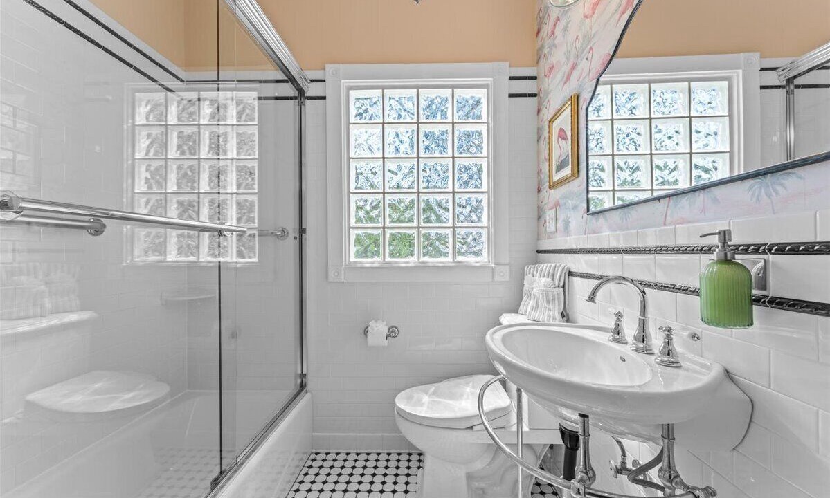 Photo of Bathroom in Tarpon Springs