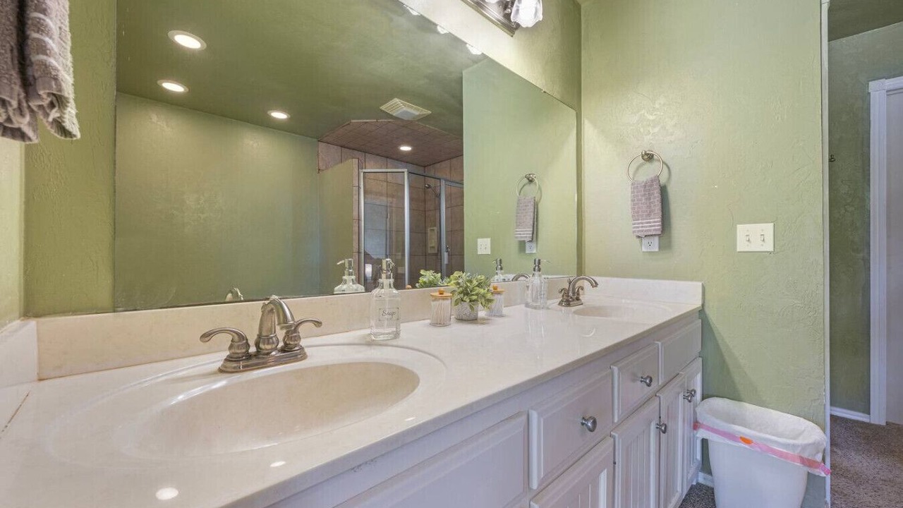 Photo of Bathroom in Texanna