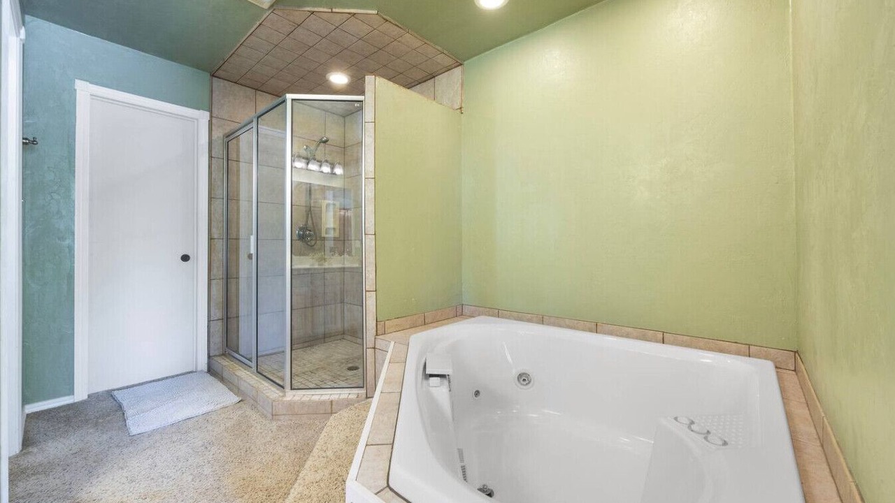 Photo of Bathroom in Texanna
