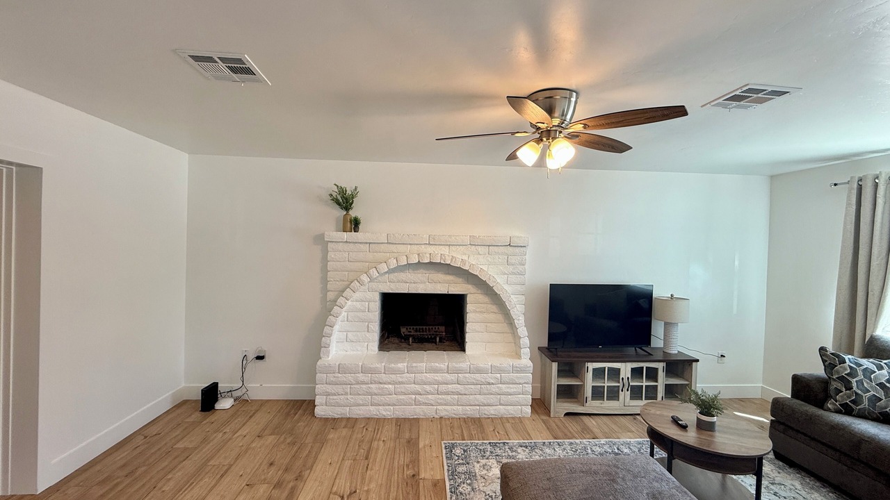 Photo of Livingroom in Safford