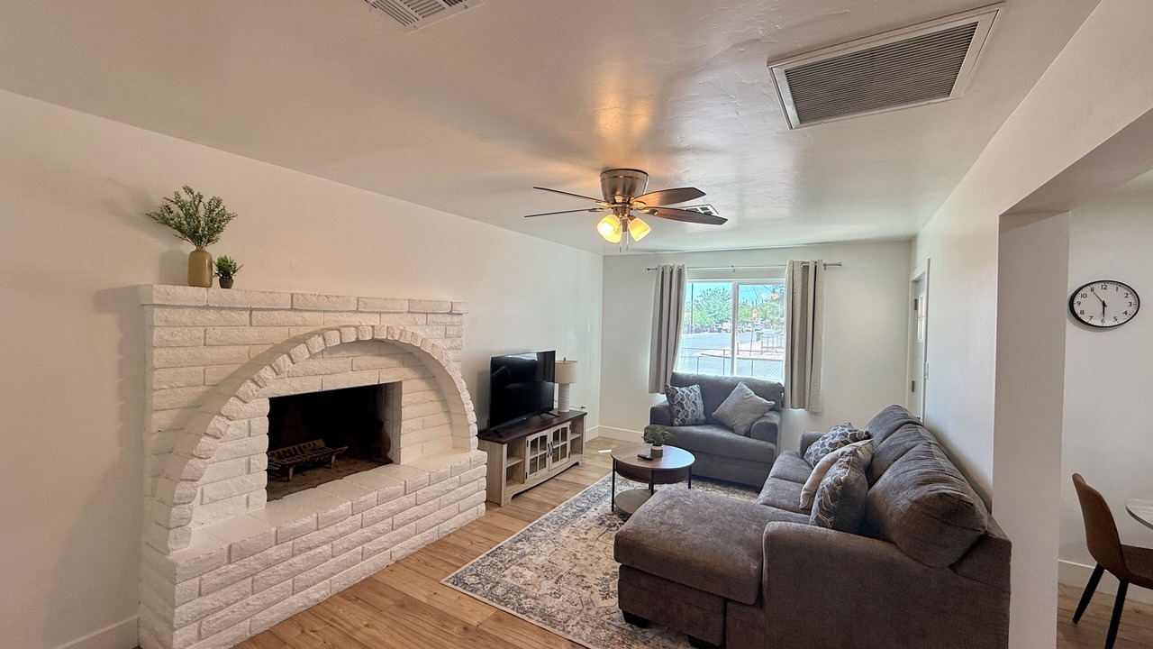 Photo of Livingroom in Safford