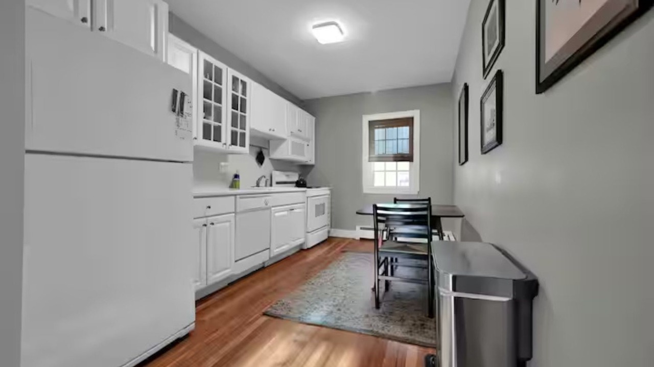 Photo of Kitchen in Medford Street - The Neck