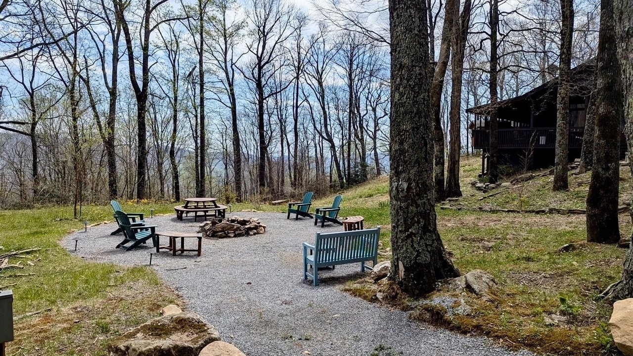 Photo of Others in Laurel Ridge