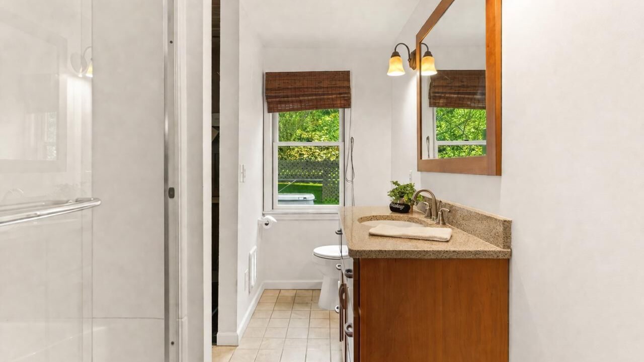 Photo of Bathroom in Town of Torrey