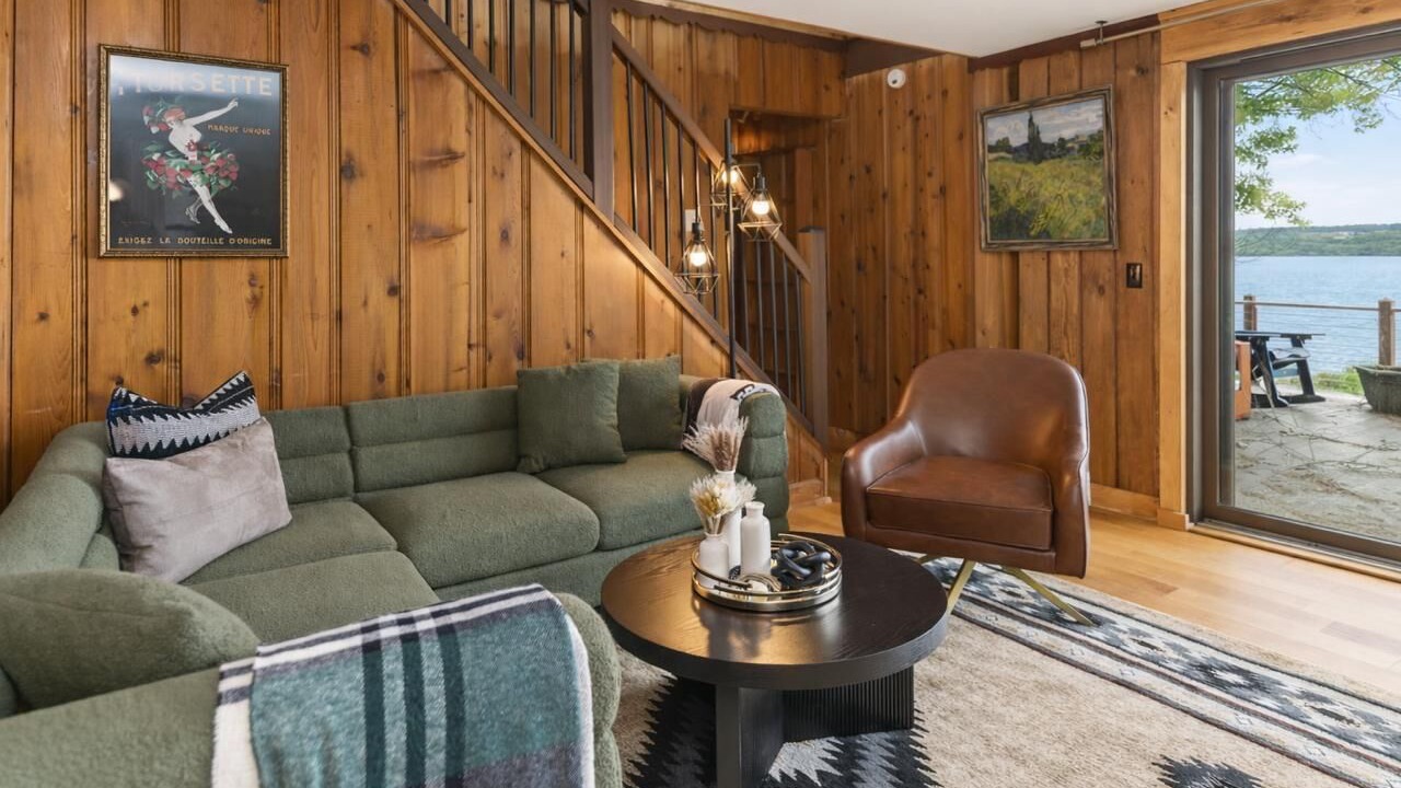 Photo of Livingroom in Town of Torrey