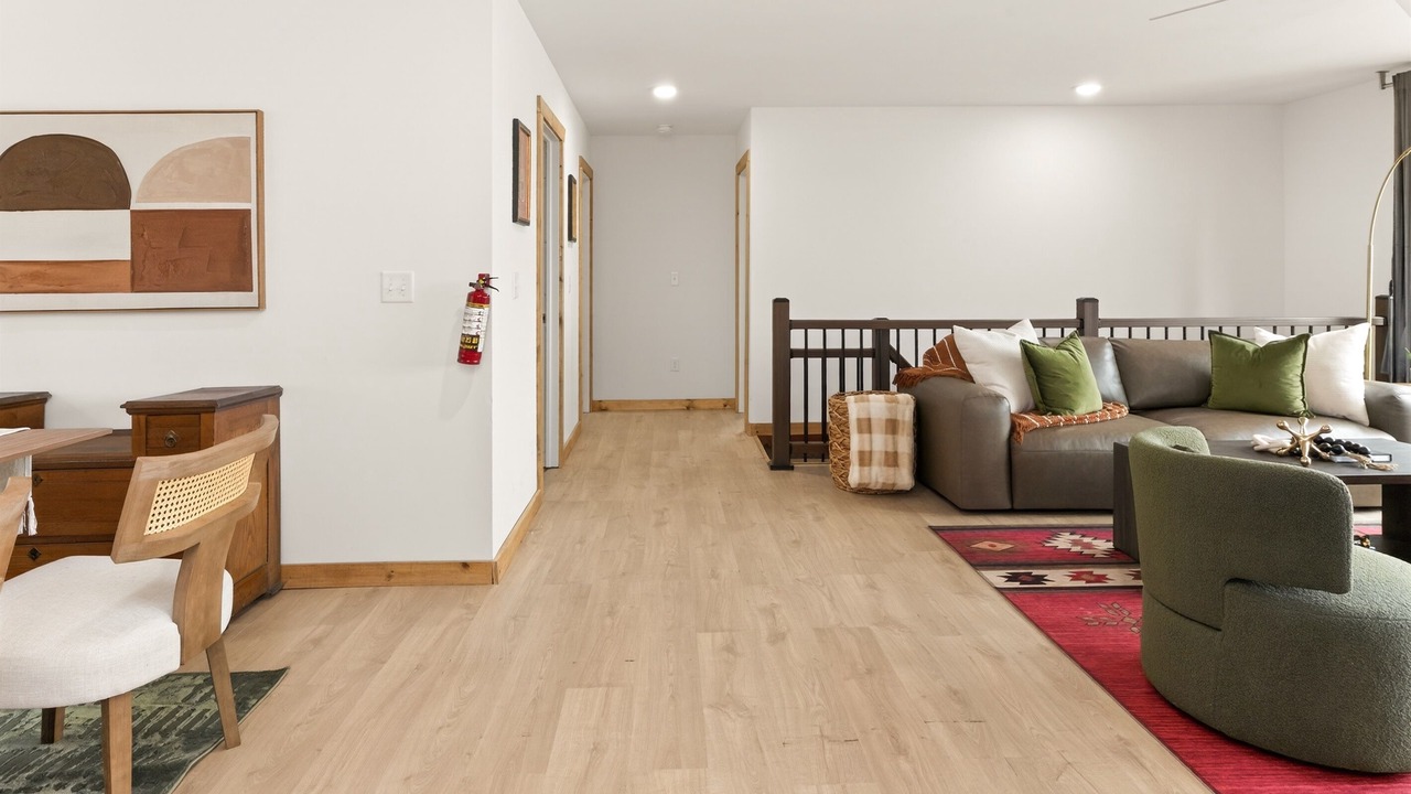 Photo of Livingroom in Town of Torrey