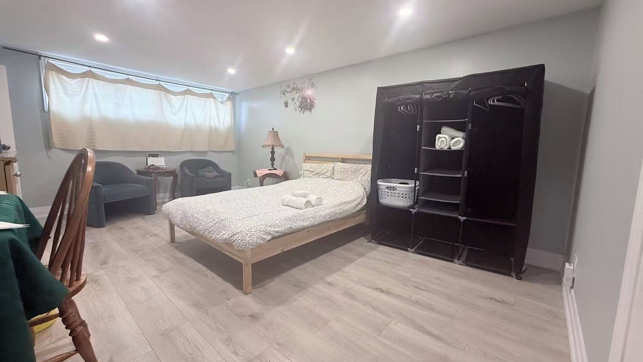 Photo of Bedroom in Aurora