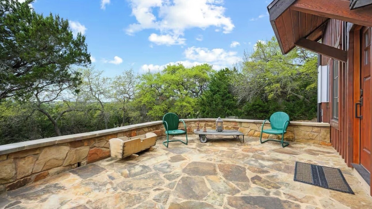 Photo of Patio Balcony in Jonestown