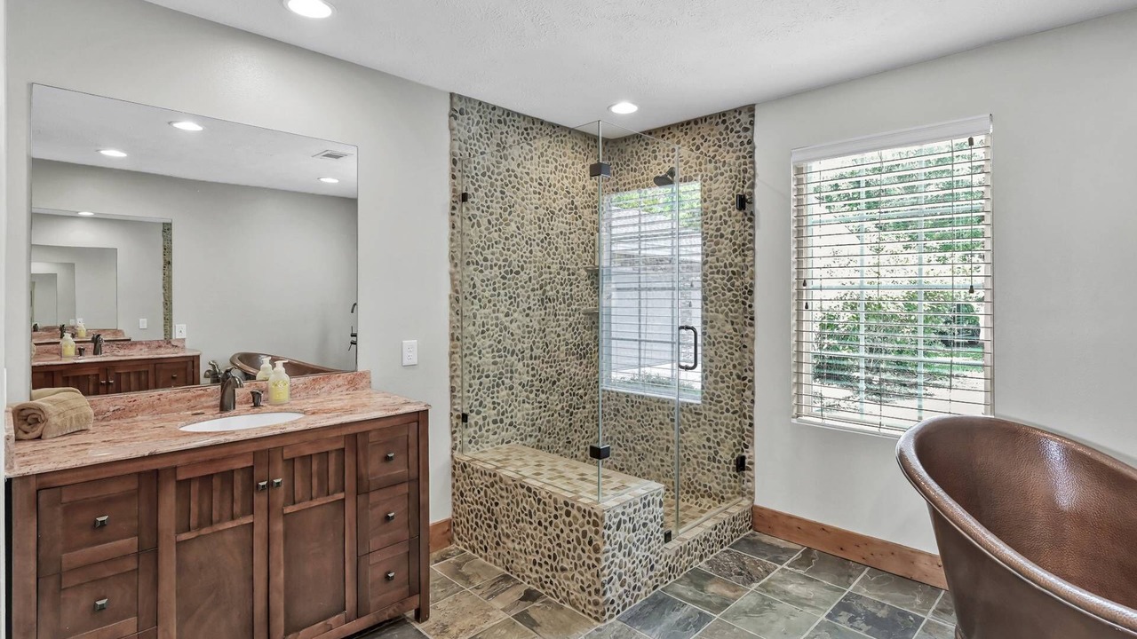 Photo of Bathroom in Walden on Lake Conroe
