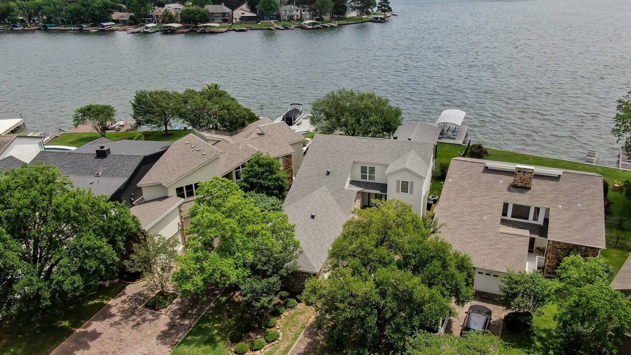 Photo of Outdoor in Walden on Lake Conroe