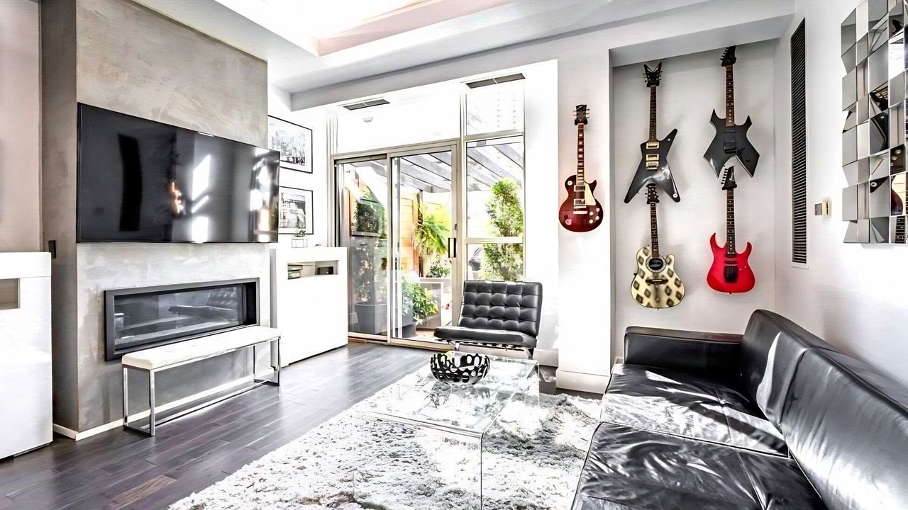 Photo of Livingroom in Bay Cloverhill