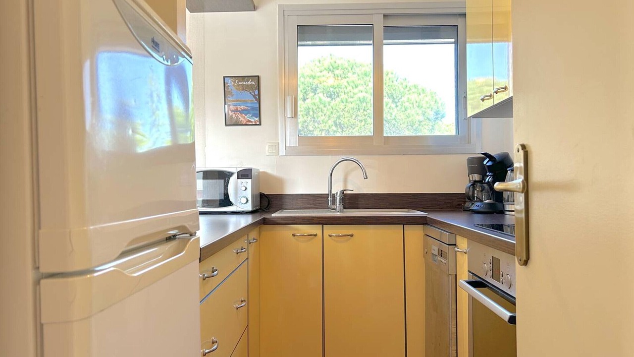 Photo of Kitchen in Le Lavandou
