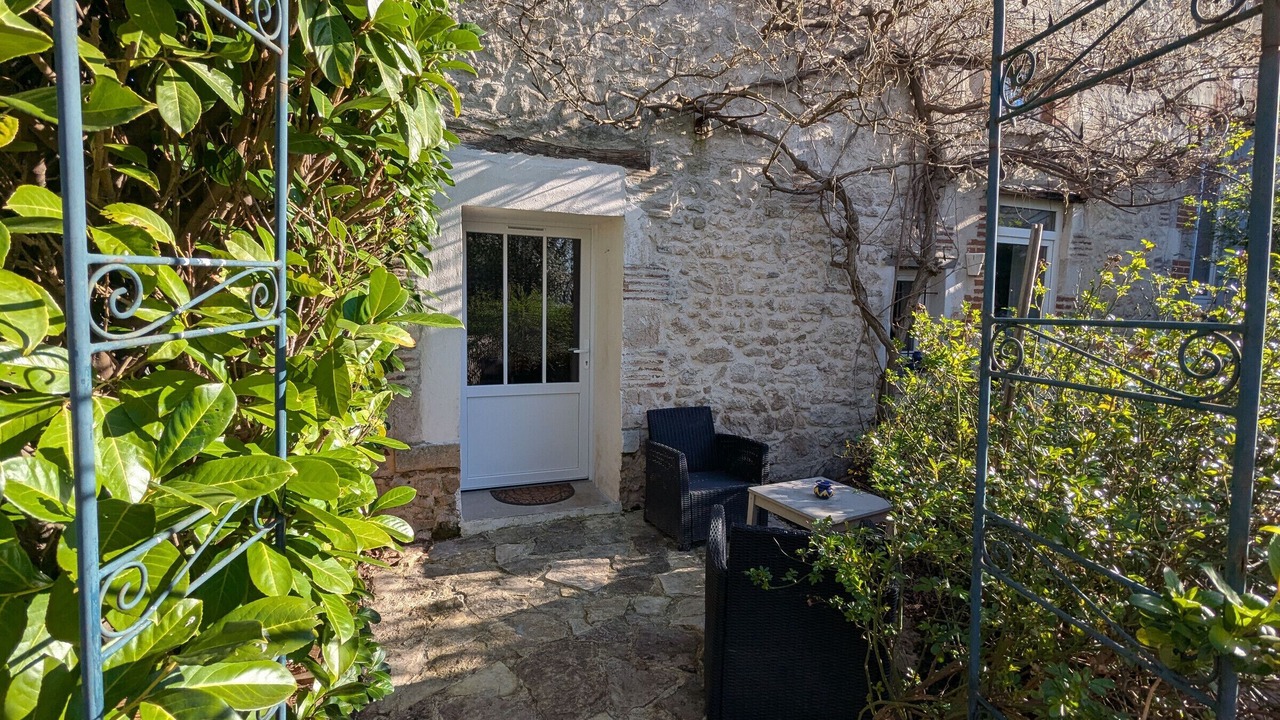 Photo of Patio Balcony in Saint-Jean-le-Blanc