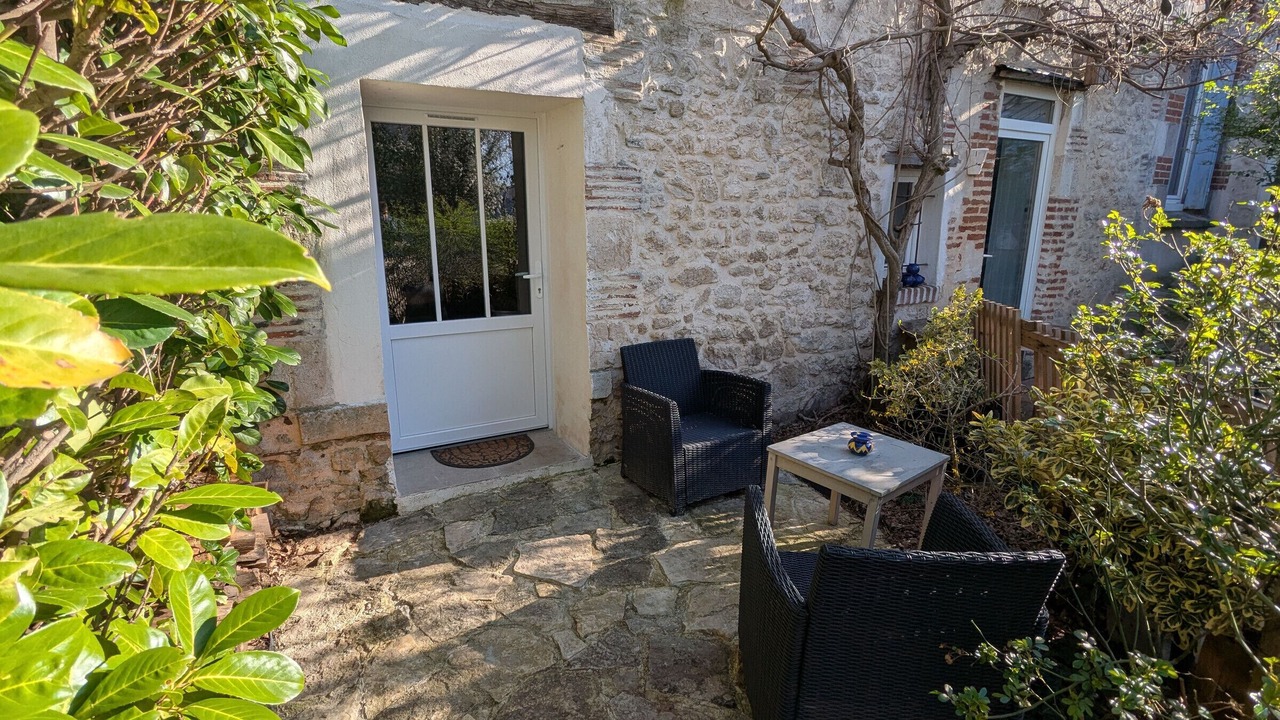Photo of Patio Balcony in Saint-Jean-le-Blanc