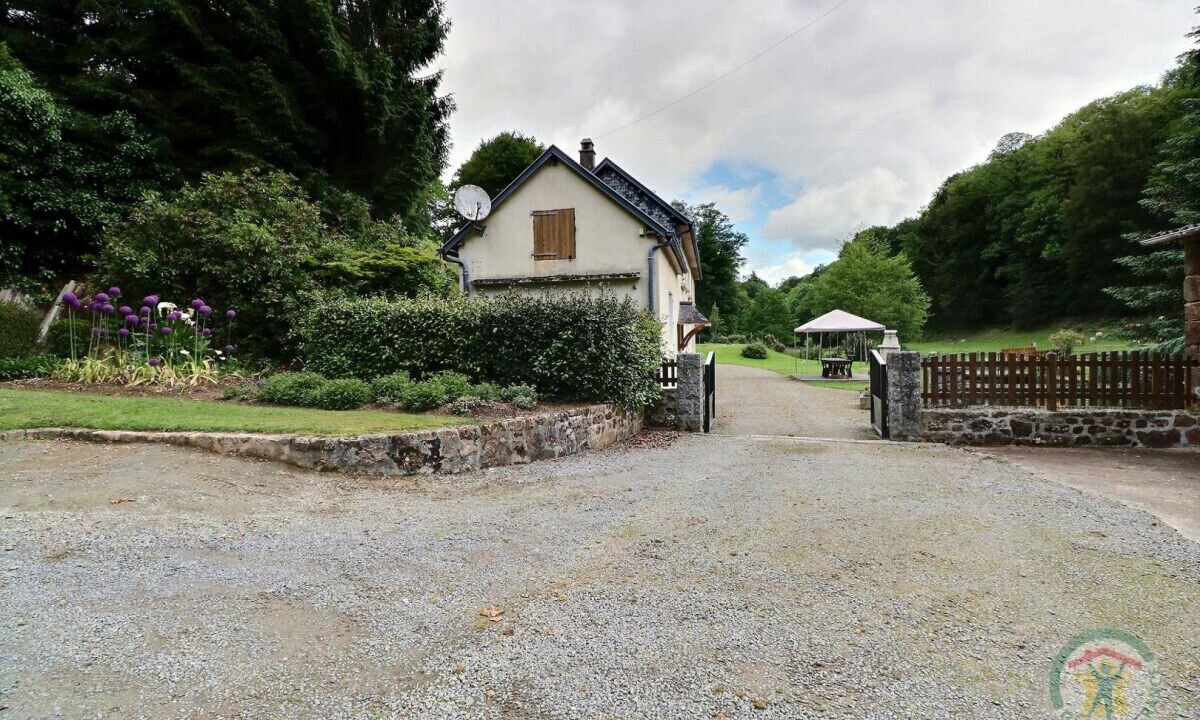 Photo of Outdoor in La Bazouge-du-Desert
