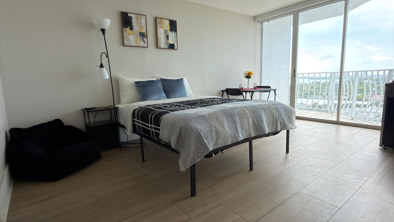 Photo of Bedroom in North Bay Village