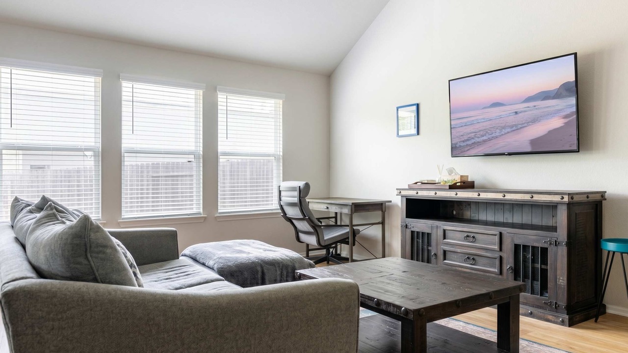 Photo of Livingroom in Lago Vista