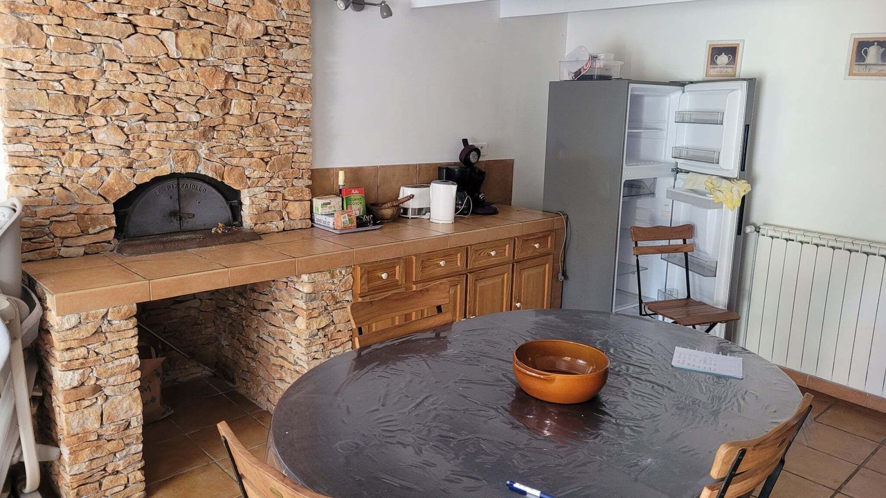 Photo of Kitchen in Revest-des-Brousses