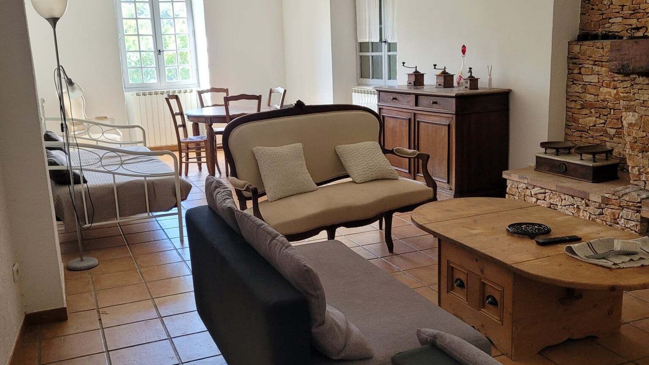 Photo of Livingroom in Revest-des-Brousses