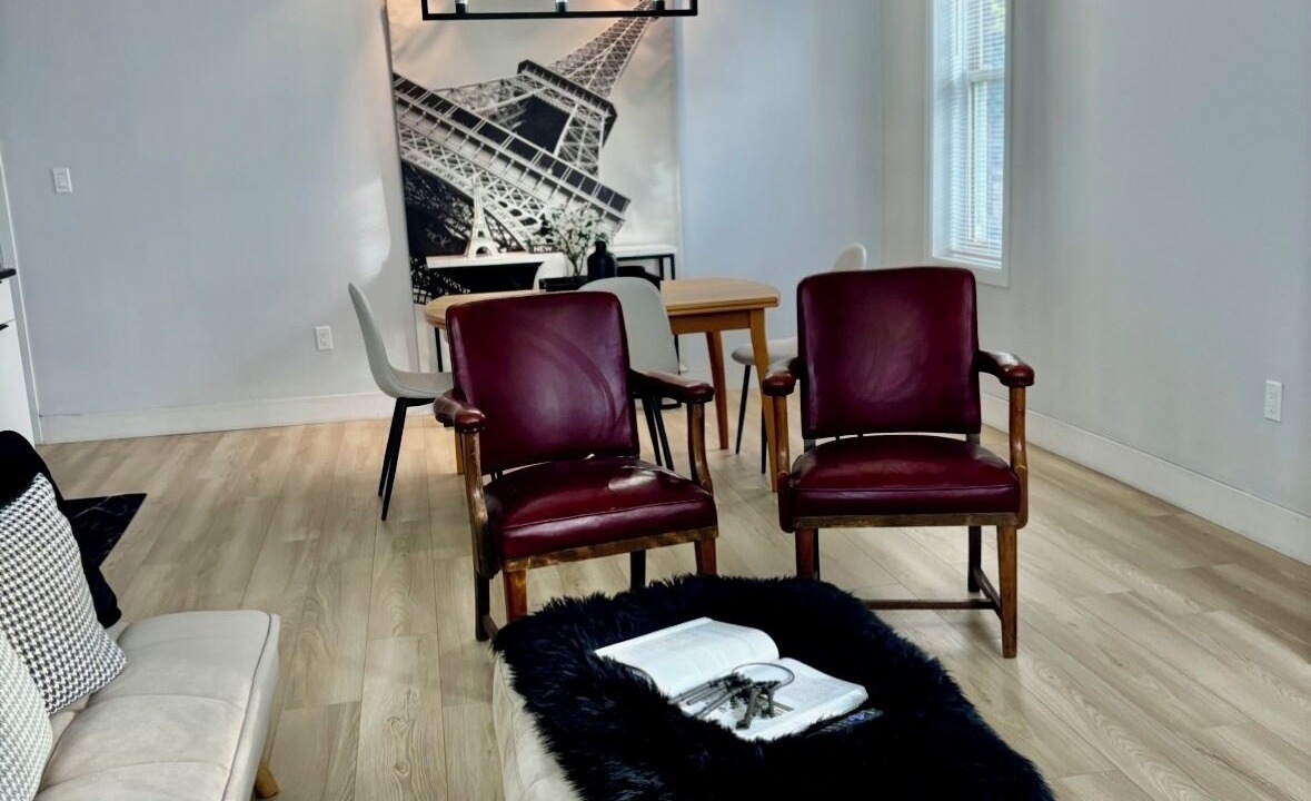 Photo of Livingroom in Bridgeview