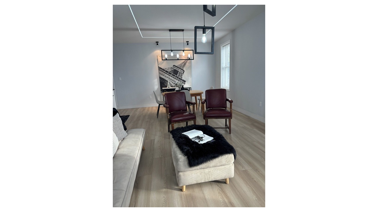 Photo of Livingroom in Bridgeview